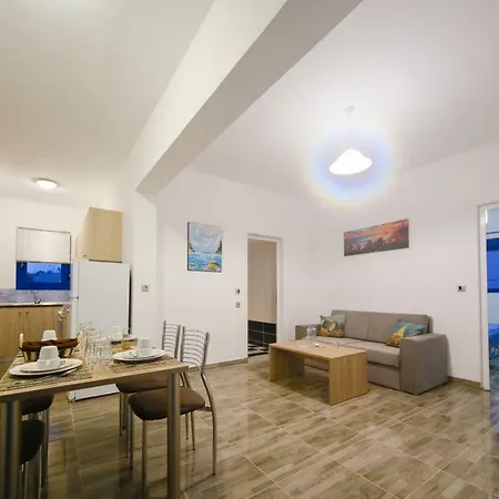 Riva Del Mare Apartment